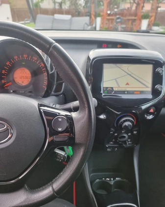Toyota Aygo cena 33900 przebieg: 125960, rok produkcji 2017 z Przasnysz małe 379